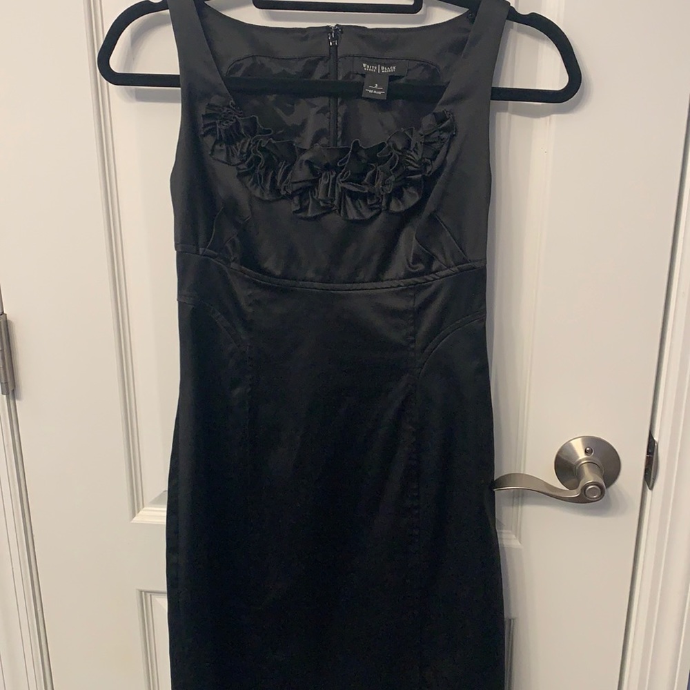 White House black market size 2 black dress
